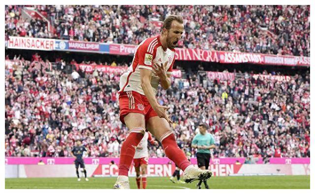 凯恩回归赛场，回归赛场首场状态亮眼，巴黎圣日耳曼观众沸腾！的简单介绍